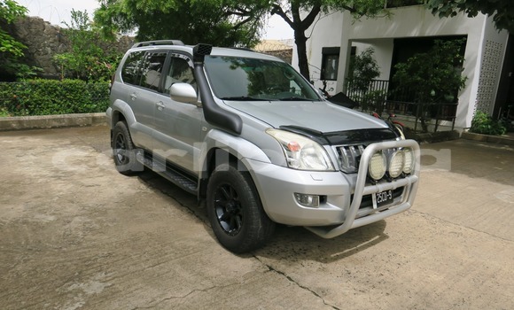 Buy Import Toyota Land Cruiser Silver Car in Monrovia in Montserrado County Buy Import Toyota Land Cruiser Silver Car in Monrovia in Montserrado County