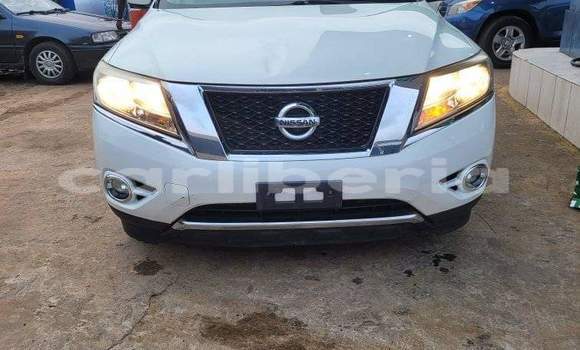 Acheter Occasion Voiture Nissan Pathfinder Blanc à Monrovia, Comté de Montserrado Acheter Occasion Voiture Nissan Pathfinder Blanc à Monrovia, Comté de Montserrado
