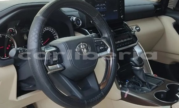 Buy Used Toyota Land Cruiser White Car in Cestos City in River Cess County Buy Used Toyota Land Cruiser White Car in Cestos City in River Cess County