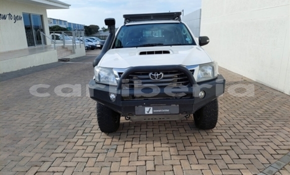 Buy Used Toyota Hilux White Car in Monrovia in Montserrado County Buy Used Toyota Hilux White Car in Monrovia in Montserrado County