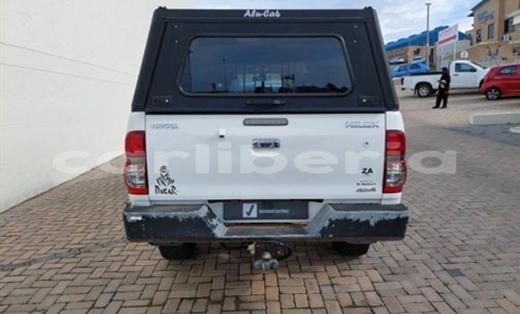 Buy Used Toyota Hilux White Car in Monrovia in Montserrado County Buy Used Toyota Hilux White Car in Monrovia in Montserrado County