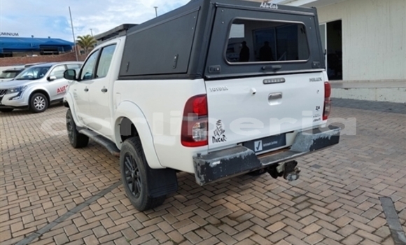 Buy Used Toyota Hilux White Car in Monrovia in Montserrado County Buy Used Toyota Hilux White Car in Monrovia in Montserrado County