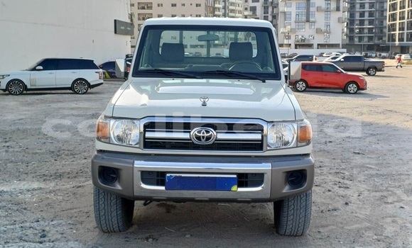 Buy Used Toyota Land Cruiser White Car in Monrovia in Montserrado County Buy Used Toyota Land Cruiser White Car in Monrovia in Montserrado County