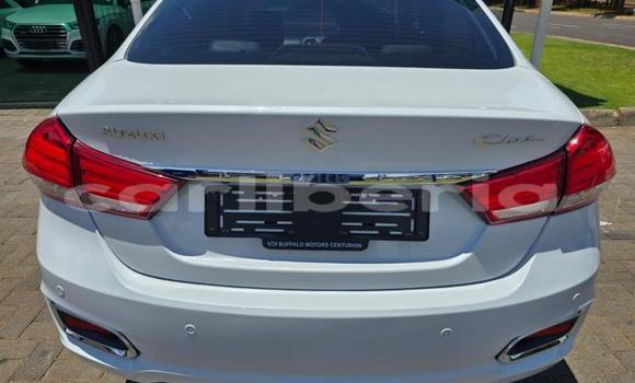 Acheter Occasion Voiture Suzuki Ciaz Blanc à Monrovia, Comté de Montserrado Acheter Occasion Voiture Suzuki Ciaz Blanc à Monrovia, Comté de Montserrado