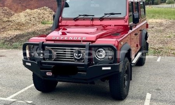 Acheter Occasion Voiture Land Rover Defender Rouge à Monrovia, Comté de Montserrado Acheter Occasion Voiture Land Rover Defender Rouge à Monrovia, Comté de Montserrado