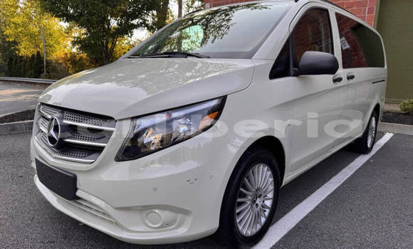 Buy Used Mercedes-Benz Vito White Car in Monrovia in Montserrado County Buy Used Mercedes-Benz Vito White Car in Monrovia in Montserrado County