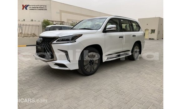 Acheter Import Voiture Lexus LX Blanc à Import - Dubai, Comté de Bomi Acheter Import Voiture Lexus LX Blanc à Import - Dubai, Comté de Bomi