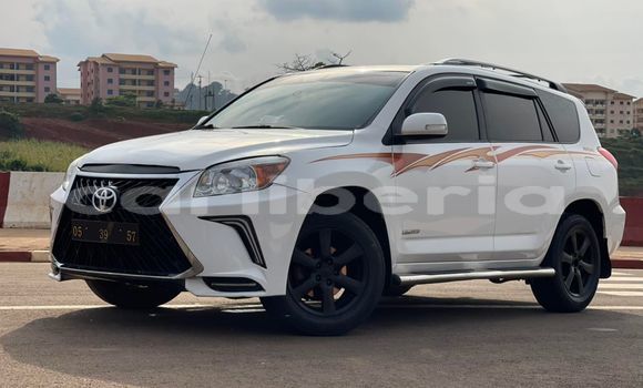 Buy Used Toyota RAV4 White Car in Monrovia in Montserrado County Buy Used Toyota RAV4 White Car in Monrovia in Montserrado County