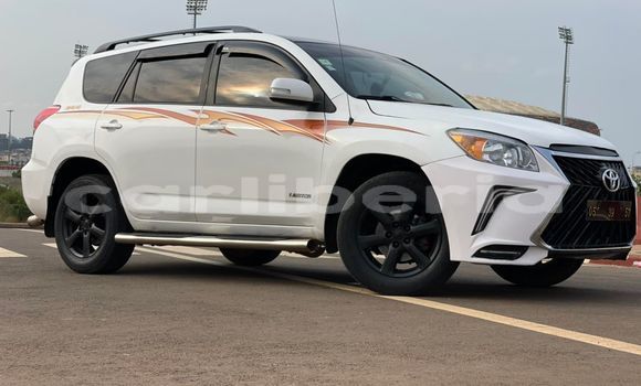 Buy Used Toyota RAV4 White Car in Monrovia in Montserrado County Buy Used Toyota RAV4 White Car in Monrovia in Montserrado County