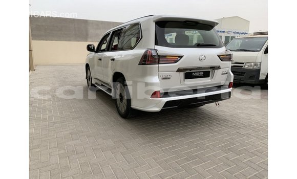 Acheter Import Voiture Lexus LX Blanc à Import - Dubai, Comté de Bomi Acheter Import Voiture Lexus LX Blanc à Import - Dubai, Comté de Bomi