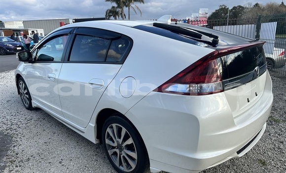 Buy Used Honda Insight White Car in Monrovia in Montserrado County Buy Used Honda Insight White Car in Monrovia in Montserrado County