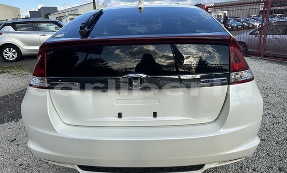 Buy Used Honda Insight White Car in Monrovia in Montserrado County Buy Used Honda Insight White Car in Monrovia in Montserrado County