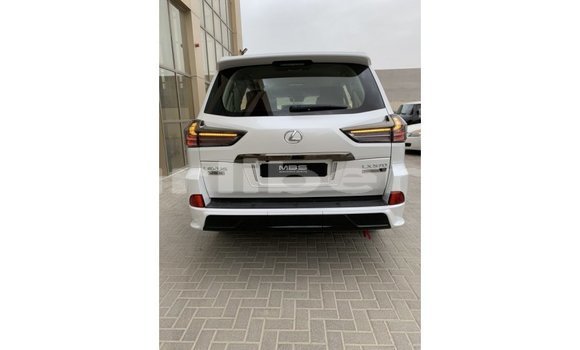 Acheter Import Voiture Lexus LX Blanc à Import - Dubai, Comté de Bomi Acheter Import Voiture Lexus LX Blanc à Import - Dubai, Comté de Bomi