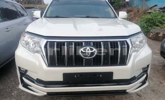 Buy Used Toyota Land Cruiser Prado White Car in Monrovia in Montserrado County Buy Used Toyota Land Cruiser Prado White Car in Monrovia in Montserrado County