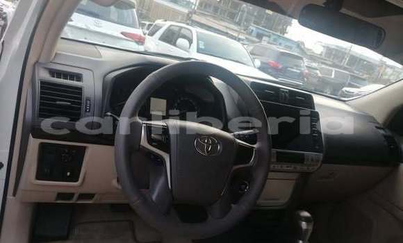 Buy Used Toyota Land Cruiser Prado White Car in Monrovia in Montserrado County Buy Used Toyota Land Cruiser Prado White Car in Monrovia in Montserrado County