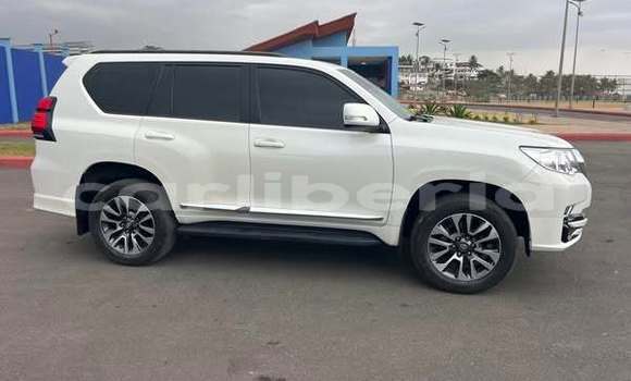 Buy Used Toyota Prado White Car in Monrovia in Montserrado County Buy Used Toyota Prado White Car in Monrovia in Montserrado County