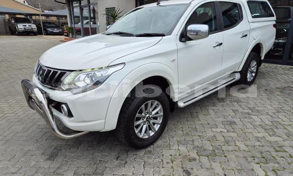 Buy Used Mitsubishi Triton White Car in Monrovia in Montserrado County Buy Used Mitsubishi Triton White Car in Monrovia in Montserrado County