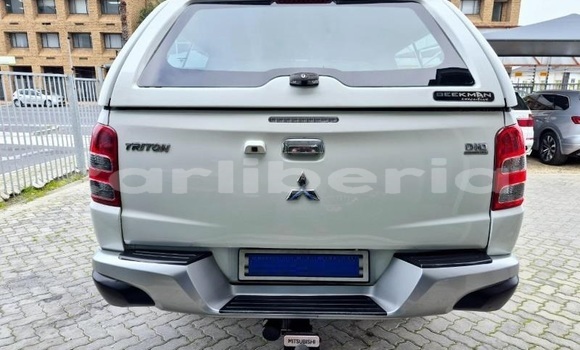Buy Used Mitsubishi Triton White Car in Monrovia in Montserrado County Buy Used Mitsubishi Triton White Car in Monrovia in Montserrado County