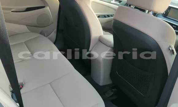 Acheter Occasion Voiture Hyundai Tucson Rouge à Monrovia, Comté de Montserrado Acheter Occasion Voiture Hyundai Tucson Rouge à Monrovia, Comté de Montserrado