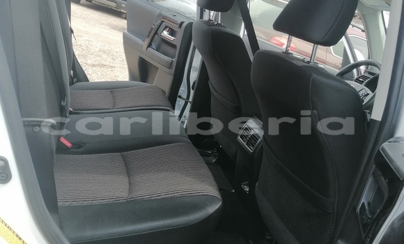Acheter Occasion Voiture Toyota 4Runner Blanc à Monrovia, Comté de Montserrado Acheter Occasion Voiture Toyota 4Runner Blanc à Monrovia, Comté de Montserrado
