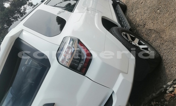 Acheter Occasion Voiture Toyota 4Runner Blanc à Monrovia, Comté de Montserrado Acheter Occasion Voiture Toyota 4Runner Blanc à Monrovia, Comté de Montserrado