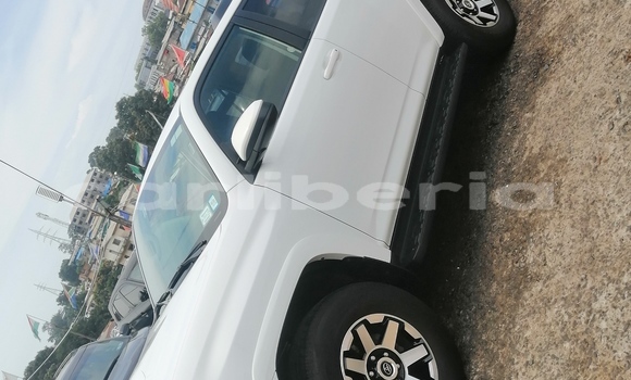 Acheter Occasion Voiture Toyota 4Runner Blanc à Monrovia, Comté de Montserrado Acheter Occasion Voiture Toyota 4Runner Blanc à Monrovia, Comté de Montserrado