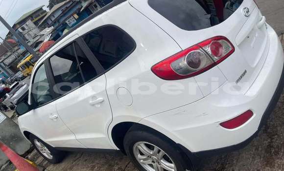 Acheter Occasion Voiture Hyundai Santa Fe Blanc à Monrovia, Comté de Montserrado Acheter Occasion Voiture Hyundai Santa Fe Blanc à Monrovia, Comté de Montserrado