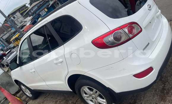 Acheter Occasion Voiture Hyundai Santa Fe Blanc à Monrovia, Comté de Montserrado Acheter Occasion Voiture Hyundai Santa Fe Blanc à Monrovia, Comté de Montserrado
