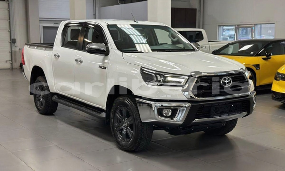 Buy New Toyota Hilux White Car in Monrovia in Montserrado County Buy New Toyota Hilux White Car in Monrovia in Montserrado County