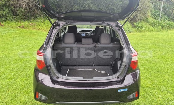 Acheter Occasion Voiture Toyota Vitz Noir à Monrovia, Comté de Montserrado Acheter Occasion Voiture Toyota Vitz Noir à Monrovia, Comté de Montserrado