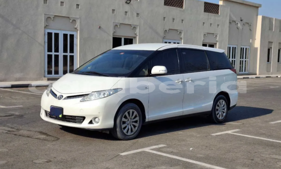 Buy Used Toyota Previa White Car in Monrovia in Montserrado County
