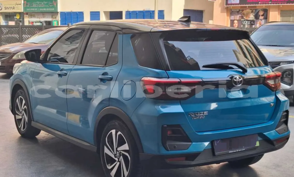 Acheter Occasion Voiture Toyota Ractis Bleu à Monrovia, Comté de Montserrado Acheter Occasion Voiture Toyota Ractis Bleu à Monrovia, Comté de Montserrado