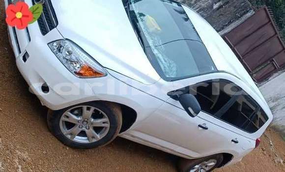 Acheter Occasion Voiture Toyota RAV4 Blanc à Monrovia, Comté de Montserrado Acheter Occasion Voiture Toyota RAV4 Blanc à Monrovia, Comté de Montserrado