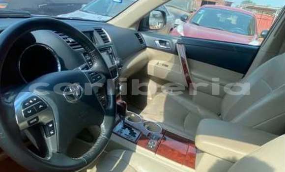 Buy Used Toyota Highlander Other Car in Monrovia in Montserrado County Buy Used Toyota Highlander Other Car in Monrovia in Montserrado County