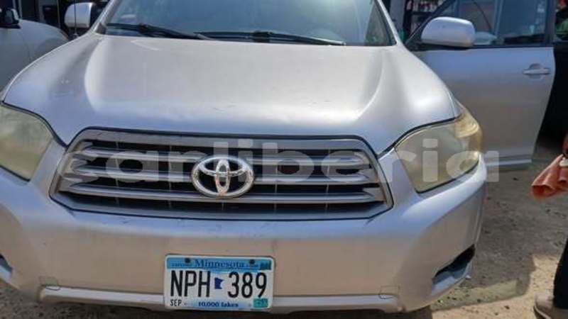 Big with watermark toyota highlander montserrado county monrovia 5104