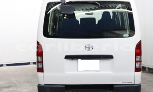 Buy Used Toyota Hiace White Car in Monrovia in Montserrado County Buy Used Toyota Hiace White Car in Monrovia in Montserrado County