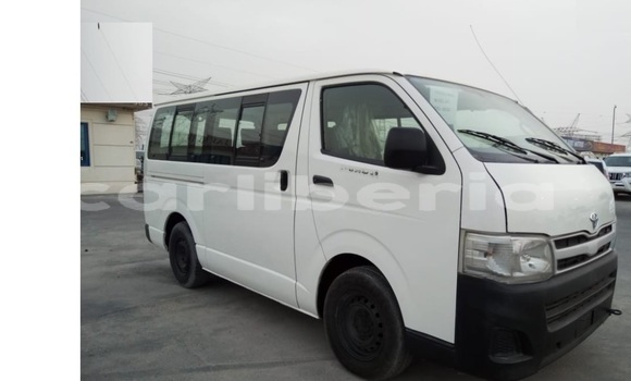 Buy Used Toyota Hiace White Car in Monrovia in Montserrado County Buy Used Toyota Hiace White Car in Monrovia in Montserrado County