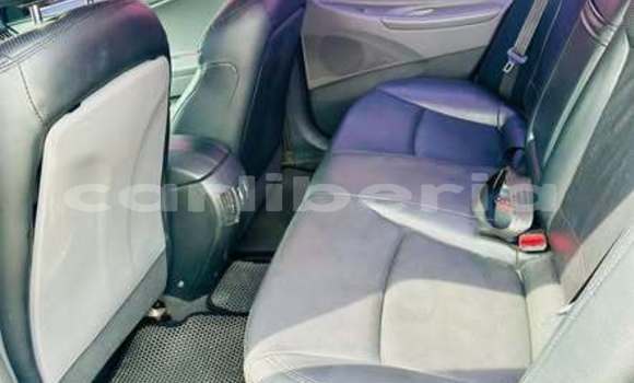 Buy Used Toyota Alphard White Car in Monrovia in Montserrado County Buy Used Toyota Alphard White Car in Monrovia in Montserrado County