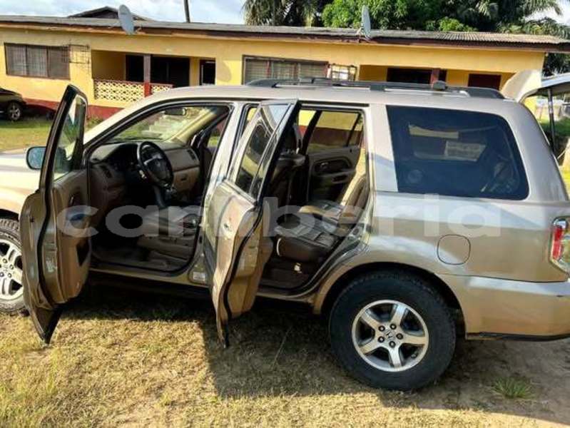 Big with watermark toyota highlander montserrado county monrovia 5115