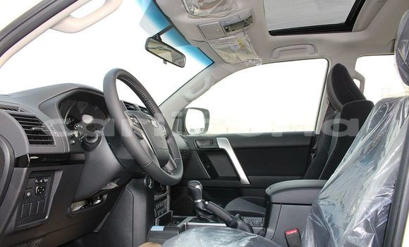 Buy Used Toyota Land Cruiser Prado White Car in Monrovia in Montserrado County Buy Used Toyota Land Cruiser Prado White Car in Monrovia in Montserrado County