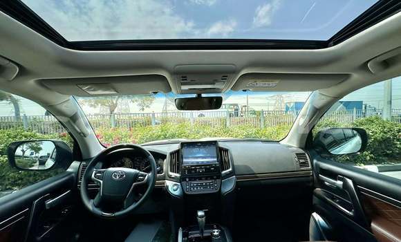 Buy Used Toyota Land Cruiser White Car in Barclayville in Grand Kru County Buy Used Toyota Land Cruiser White Car in Barclayville in Grand Kru County