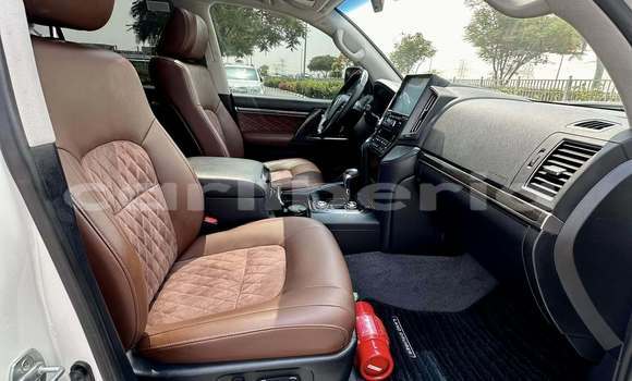 Buy Used Toyota Land Cruiser White Car in Barclayville in Grand Kru County Buy Used Toyota Land Cruiser White Car in Barclayville in Grand Kru County