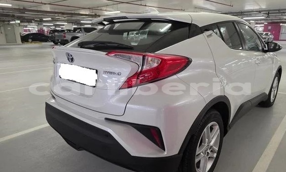Buy Used Toyota C-HR White Car in Monrovia in Montserrado County Buy Used Toyota C-HR White Car in Monrovia in Montserrado County