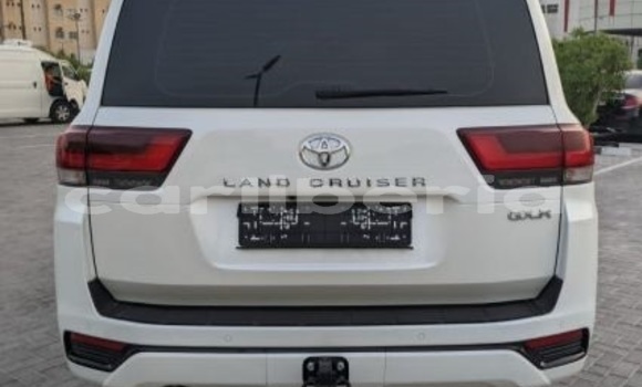 Buy Used Toyota Land Cruiser White Car in Monrovia in Montserrado County Buy Used Toyota Land Cruiser White Car in Monrovia in Montserrado County