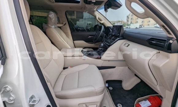Buy Used Toyota Land Cruiser White Car in Monrovia in Montserrado County Buy Used Toyota Land Cruiser White Car in Monrovia in Montserrado County