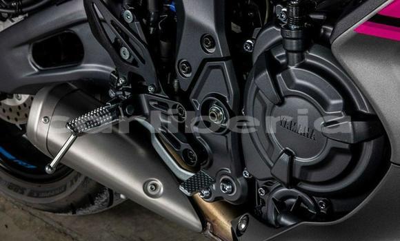 Acheter Occasion Moto Yamaha YZF Noir à Monrovia, Comté de Montserrado Acheter Occasion Moto Yamaha YZF Noir à Monrovia, Comté de Montserrado