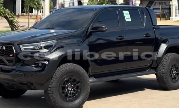 Buy Used Toyota Hilux White Car in Monrovia in Montserrado County Buy Used Toyota Hilux White Car in Monrovia in Montserrado County