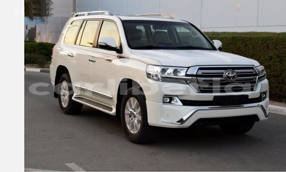 Buy Used Toyota Land Cruiser White Car in Monrovia in Montserrado County