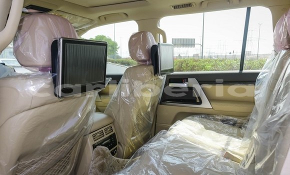 Acheter Occasion Voiture Toyota Land Cruiser Blanc à Monrovia, Comté de Montserrado Acheter Occasion Voiture Toyota Land Cruiser Blanc à Monrovia, Comté de Montserrado