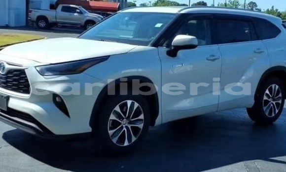 Acheter Occasion Voiture Toyota Highlander Blanc à Monrovia, Comté de Montserrado Acheter Occasion Voiture Toyota Highlander Blanc à Monrovia, Comté de Montserrado